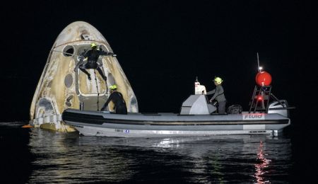 SpaceXs Dragon Capsule Makes Successful Splashdown After Five Days in Orbit spacexs-dragon-capsule-makes-successful-splashdown-after-five-days-in-orbit