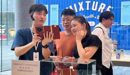 Huaweis Mate XT Smartphone Sells Out on First Day, Leaving Many Disappointed huaweis-mate-xt-smartphone-sells-out-on-first-day,-leaving-many-disappointed