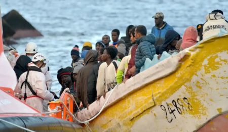 24 Somali Migrants Dead As Boats Capsize Near Madagascar 24-somali-migrants-dead-as-boats-capsize-near-madagascar
