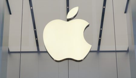 Apple Nears $4 Trillion Market Value, Fueled by AI Innovations and iPhone Upgrade Hopes apple-nears-$4-trillion-market-value,-fueled-by-ai-innovations-and-iphone-upgrade-hopes