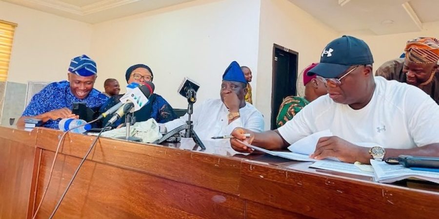 Osun LG Crisis: APC Orders Reinstated Chairmen, Councillors to Resume Monday osun-lg-crisis:-apc-orders-reinstated-chairmen,-councillors-to-resume-monday