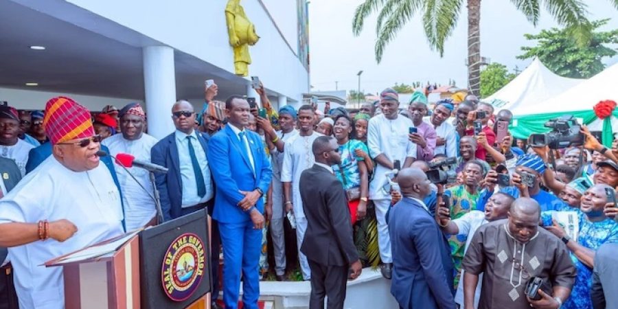 Adeleke Swears in Osun LG Chairmen Despite Government, Police Warnings adeleke-swears-in-osun-lg-chairmen-despite-government,-police-warnings