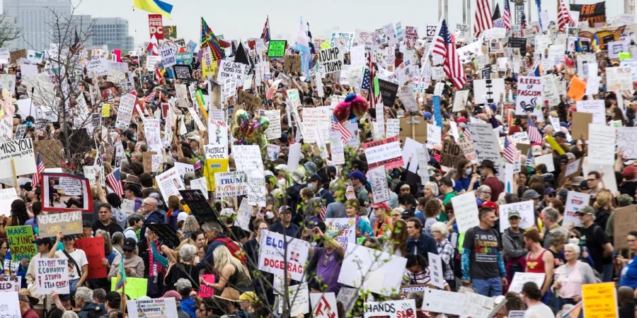 Thousands Rally Across US, Abroad in Largest Anti-Trump Protests Since Inauguration thousands-rally-across-us,-abroad-in-largest-anti-trump-protests-since-inauguration