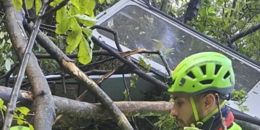 Four Dead, One Critically Injured After Cable Car Plunge on Mount Faito, Italy four-dead,-one-critically-injured-after-cable-car-plunge-on-mount-faito,-italy