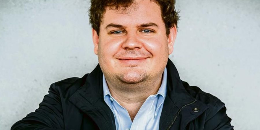 OpenAI Open to Acquiring Chrome if Google Is Forced to Sell, Executive Says openai-open-to-acquiring-chrome-if-google-is-forced-to-sell,-executive-says