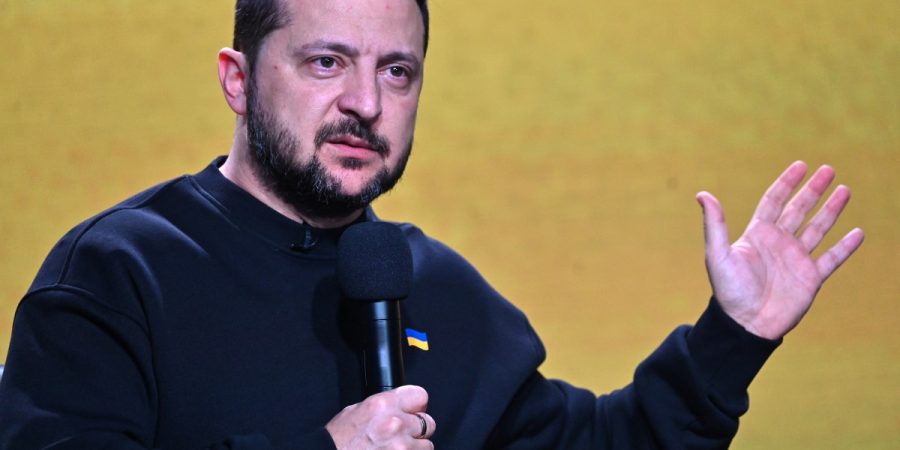 Zelensky Accuses Russia of Stalling as Trump Pushes for Ukraine Ceasefire zelensky-accuses-russia-of-stalling-as-trump-pushes-for-ukraine-ceasefire