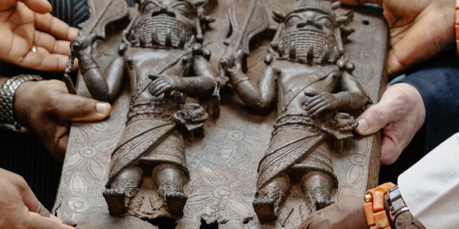 US Museum of Fine Arts Boston Returns Two Looted Artworks to Oba of Benin us-museum-of-fine-arts-boston-returns-two-looted-artworks-to-oba-of-benin