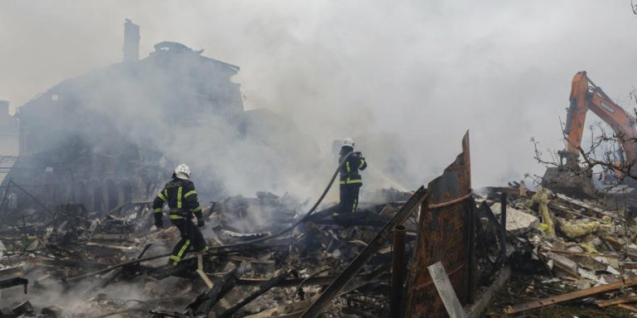 Russia Launches One of Its Largest Aerial Assaults on Ukraine, Killing Four in Kyiv russia-launches-one-of-its-largest-aerial-assaults-on-ukraine,-killing-four-in-kyiv