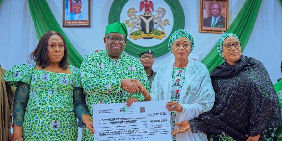 oluremi-tinubu-donates-n1bn,-1,800-bags-of-rice-to-plateau-attack-victims