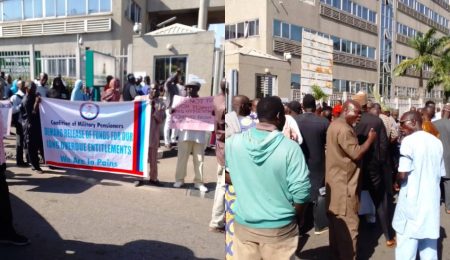 Retired Soldiers Storm Finance Ministry, Protest Non-Payment of Entitlements retired-soldiers-storm-finance-ministry,-protest-non-payment-of-entitlements