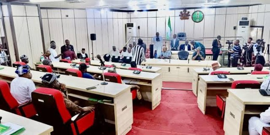 Benue Speaker Survives Impeachment Plot, Assembly Suspends Four Lawmakers benue-speaker-survives-impeachment-plot,-assembly-suspends-four-lawmakers