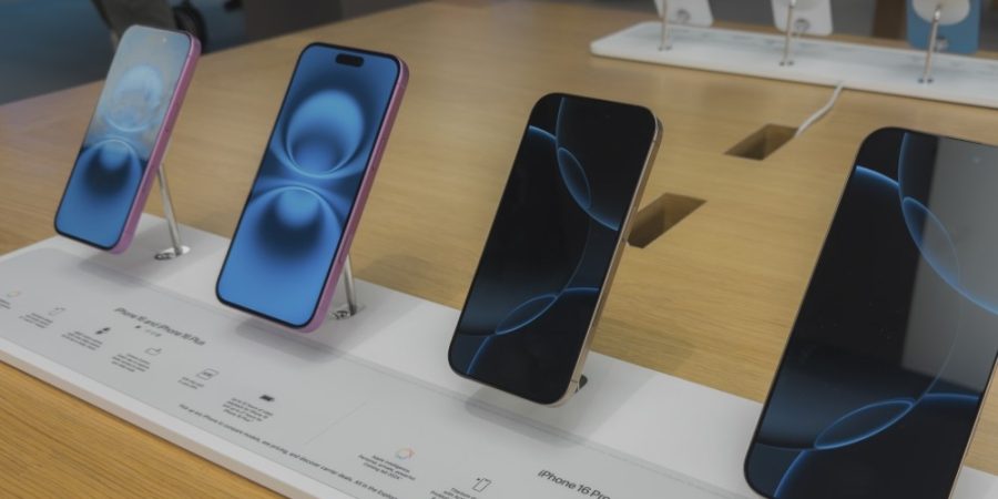 apple-keeps-new-iphone-prices-unchanged-despite-threats-of-trump-tariffs