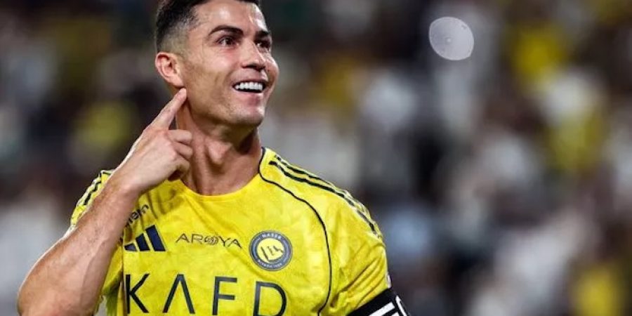 Cristiano Ronaldo Becomes Footballs First Billionaire cristiano-ronaldo-becomes-footballs-first-billionaire
