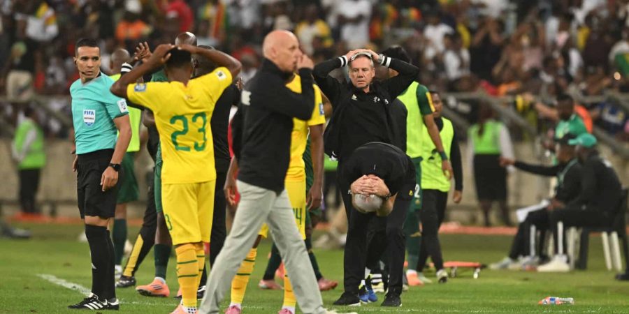 Bafana Bafana Held by 10-Man Zimbabwe in World Cup Qualifier bafana-bafana-held-by-10-man-zimbabwe-in-world-cup-qualifier
