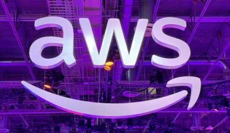 Amazon Cloud Outage Disrupts Snapchat, Major Banks Services Worldwide amazon-cloud-outage-disrupts-snapchat,-major-banks-services-worldwide