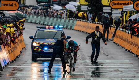 french-cyclist-sofiane-sehili-freed-by-russian-court-after-border-crossing-case