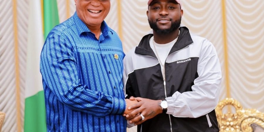 eno-hails-davido-for-kicking-off-5ive-alive-nigerian-tour-in-akwa-ibom
