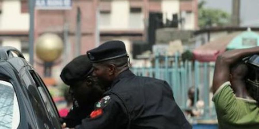 Lagos Police Stopped Tourists From US And Searched Their Phones, Alleges Record Label Exec lagos-police-stopped-tourists-from-us-and-searched-their-phones,-alleges-record-label-exec
