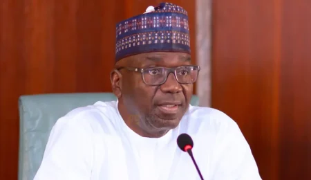 governor-abdulrazaq-condemns-attack-on-women-protesters-in-kwara,-orders-police-probe
