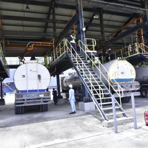 lower-offshore-lome-prices,-stronger-naira-cut-petrol-imports-as-dangote-boosts-local-supply