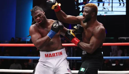 ajagba-stops-former-ibf-champion-martin-in-brutal-fourth-round-knockout,-calls-out-usyk