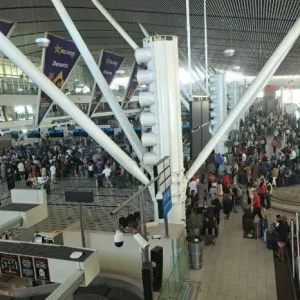 cape-town-airport-fire-sparks-travel-disruptions,-halts-international-departures