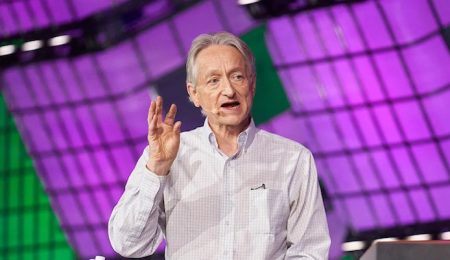 ai-godfather-hinton-warns-tech-firms-prioritise-short-term-profits-over-long-term-risks
