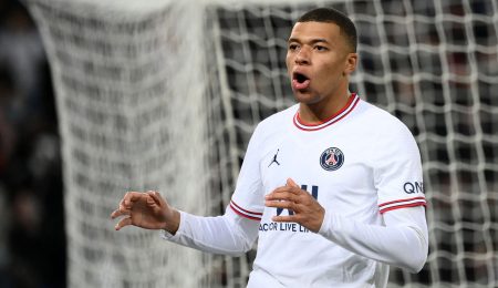 mbappe-denies-claims-of-misdiagnosed-knee-injury-at-real-madrid