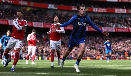 arsenal-lose-2-1-to-bournemouth,-miss-chance-to-extend-lead-as-title-race-tightens