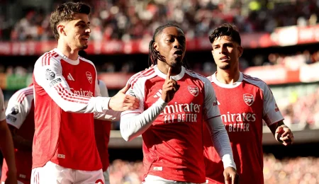 arsenal-beat-newcastle-1-0-to-go-top-of-premier-league