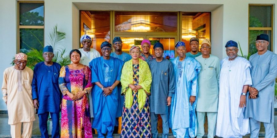 first-lady-tinubu-says-lagos-politics-has-come-of-age,-backs-hamzat-as-apc-consensus-candidate