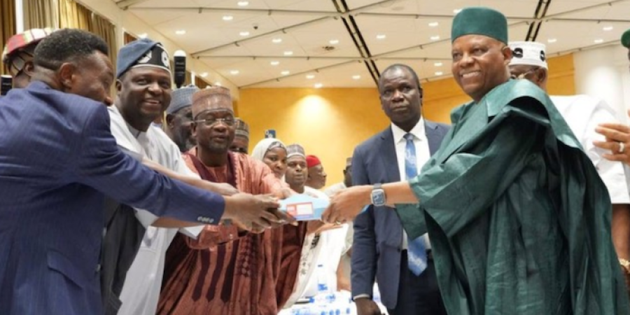 shettima-submits-tinubus-apc-nomination-forms-for-2027-re-election-bid