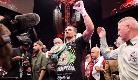 usyk-retains-heavyweight-titles-after-controversial-verhoeven-stoppage