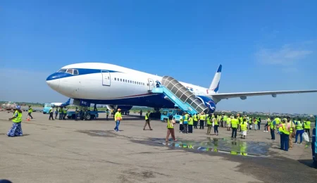 South Africa Repatriates 586 Nigerians Over Immigration Violations south-africa-repatriates-586-nigerians-over-immigration-violations