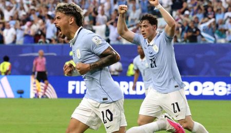 uruguay-snatch-late-draw-against-saudi-arabia-in-world-cup-opener