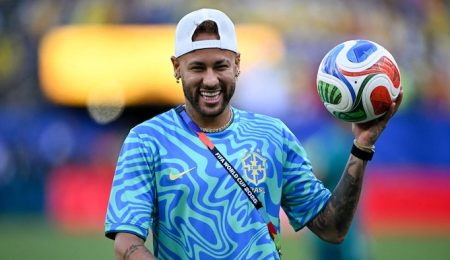 neymartrains-alone-as-brazil-star-steps-up-world-cup-recovery-bid